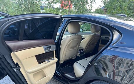 Jaguar XF I рестайлинг, 2012 год, 2 500 000 рублей, 27 фотография