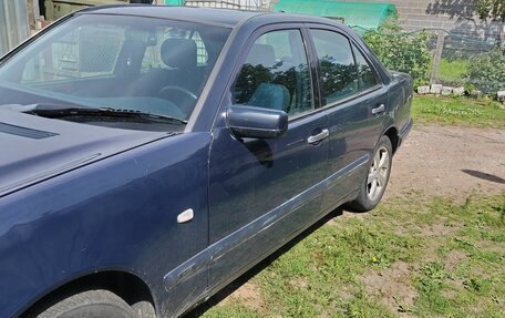 Mercedes-Benz E-Класс, 1999 год, 290 000 рублей, 6 фотография