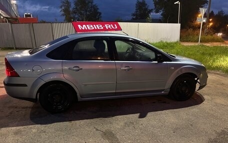 Ford Focus II рестайлинг, 2005 год, 330 000 рублей, 2 фотография