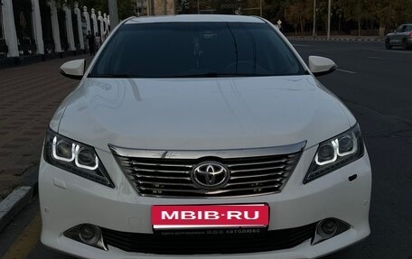 Toyota Camry, 2012 год, 1 800 000 рублей, 2 фотография