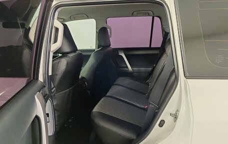 Toyota Land Cruiser Prado 150 рестайлинг 2, 2020 год, 5 550 000 рублей, 12 фотография