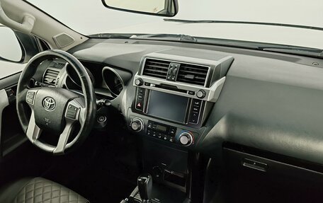 Toyota Land Cruiser Prado 150 рестайлинг 2, 2020 год, 5 550 000 рублей, 11 фотография