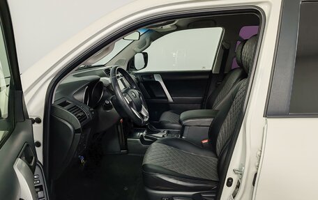 Toyota Land Cruiser Prado 150 рестайлинг 2, 2020 год, 5 550 000 рублей, 16 фотография