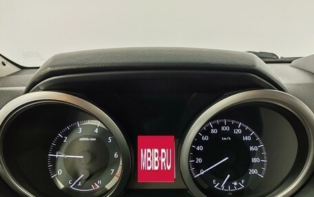 Toyota Land Cruiser Prado 150 рестайлинг 2, 2020 год, 5 550 000 рублей, 13 фотография