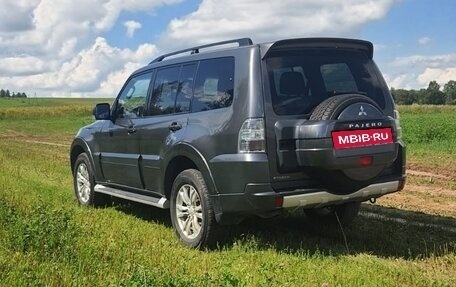 Mitsubishi Pajero IV, 2013 год, 2 700 000 рублей, 4 фотография