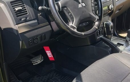 Mitsubishi Pajero IV, 2013 год, 2 700 000 рублей, 11 фотография