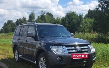 Mitsubishi Pajero IV, 2013 год, 2 700 000 рублей, 2 фотография