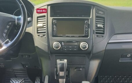 Mitsubishi Pajero IV, 2013 год, 2 700 000 рублей, 10 фотография