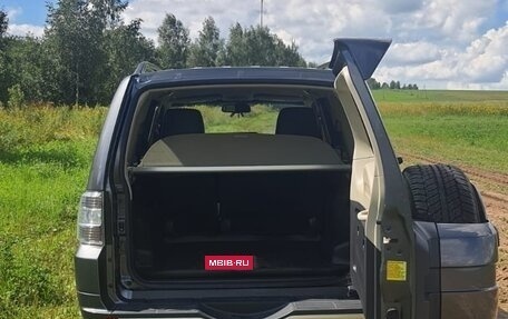 Mitsubishi Pajero IV, 2013 год, 2 700 000 рублей, 7 фотография