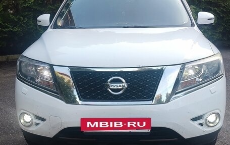 Nissan Pathfinder, 2015 год, 1 650 000 рублей, 13 фотография