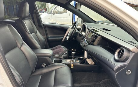 Toyota RAV4, 2019 год, 2 230 000 рублей, 8 фотография