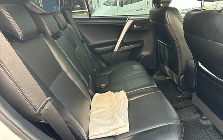 Toyota RAV4, 2019 год, 2 230 000 рублей, 11 фотография