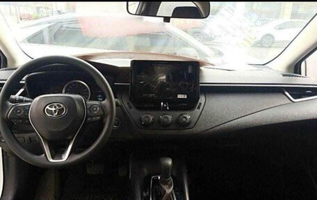 Toyota Corolla, 2022 год, 1 500 000 рублей, 5 фотография