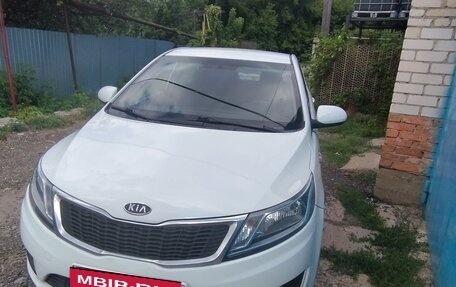KIA Rio III рестайлинг, 2014 год, 820 000 рублей, 2 фотография