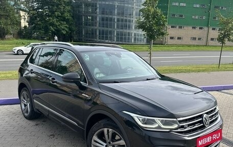 Volkswagen Tiguan II, 2021 год, 2 950 000 рублей, 1 фотография