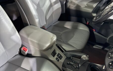 Toyota RAV4, 2010 год, 1 550 000 рублей, 21 фотография
