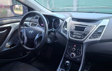 Hyundai Elantra V, 2014 год, 9 500 000 рублей, 3 фотография