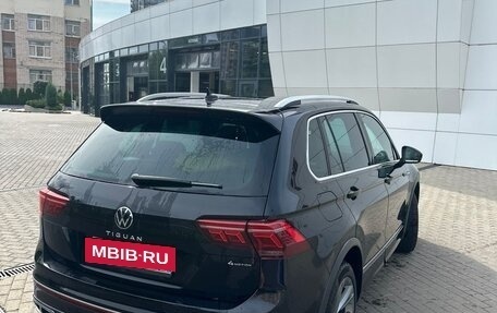 Volkswagen Tiguan II, 2021 год, 2 950 000 рублей, 3 фотография