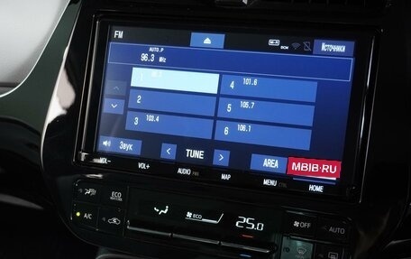 Toyota Prius IV XW50, 2019 год, 2 049 000 рублей, 17 фотография