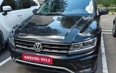 Volkswagen Tiguan II, 2020 год, 2 600 000 рублей, 4 фотография