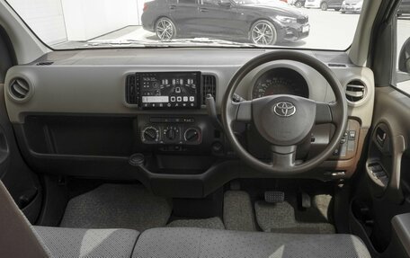 Toyota Passo III, 2015 год, 699 000 рублей, 6 фотография