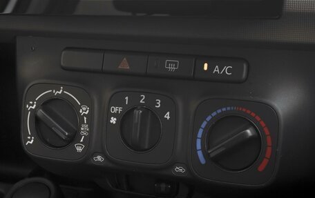 Toyota Passo III, 2015 год, 699 000 рублей, 12 фотография