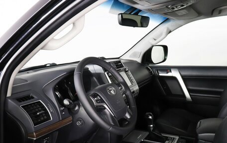 Toyota Land Cruiser Prado 150 рестайлинг 2, 2017 год, 4 547 000 рублей, 9 фотография