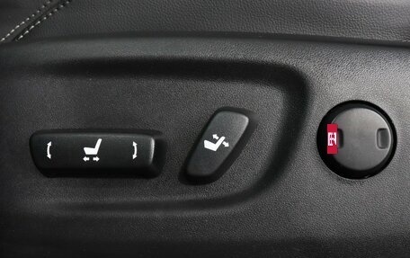 Toyota Land Cruiser Prado 150 рестайлинг 2, 2017 год, 4 547 000 рублей, 20 фотография