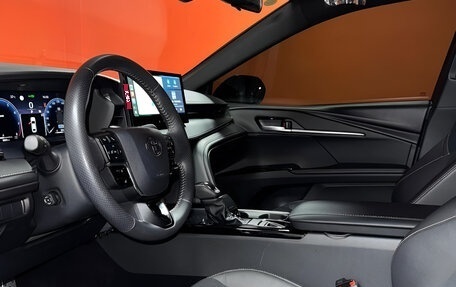 Toyota Camry, 2024 год, 3 480 000 рублей, 10 фотография
