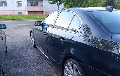 BMW 5 серия, 2004 год, 999 999 рублей, 3 фотография