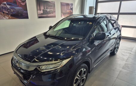 Honda Vezel, 2019 год, 1 390 000 рублей, 2 фотография