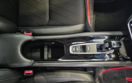Honda Vezel, 2019 год, 1 390 000 рублей, 30 фотография