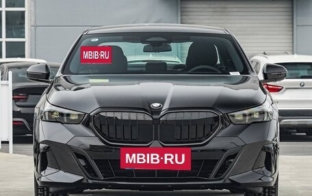 BMW 5 серия, 2025 год, 6 950 555 рублей, 3 фотография