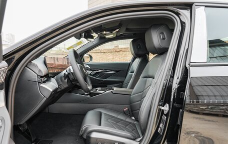 BMW 5 серия, 2025 год, 6 950 555 рублей, 21 фотография