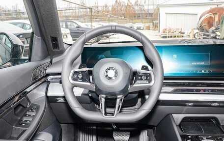 BMW 5 серия, 2025 год, 6 950 555 рублей, 23 фотография