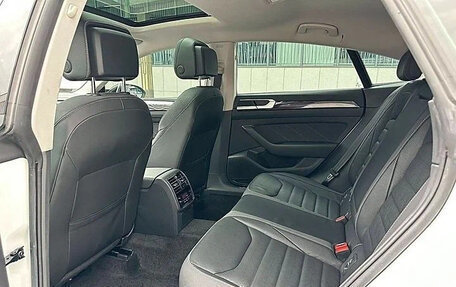 Volkswagen Passat CC, 2021 год, 2 200 000 рублей, 9 фотография