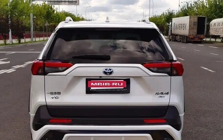 Toyota RAV4, 2022 год, 2 900 000 рублей, 5 фотография