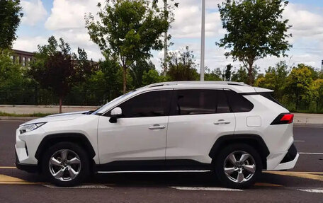 Toyota RAV4, 2022 год, 2 900 000 рублей, 8 фотография