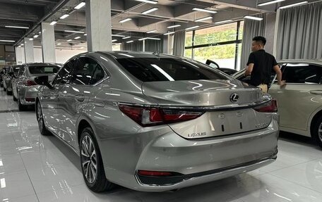 Lexus ES VII, 2021 год, 2 600 000 рублей, 6 фотография