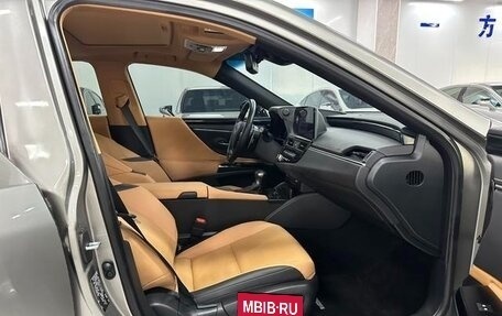 Lexus ES VII, 2021 год, 2 600 000 рублей, 10 фотография