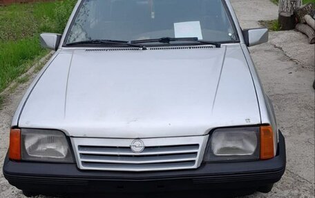 Opel Ascona C, 1984 год, 105 000 рублей, 2 фотография