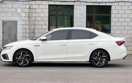 Skoda Octavia IV, 2022 год, 1 813 000 рублей, 2 фотография