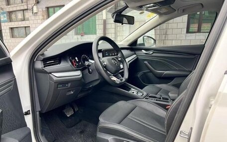 Skoda Octavia IV, 2022 год, 1 813 000 рублей, 11 фотография