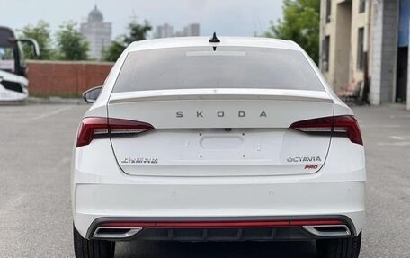 Skoda Octavia IV, 2022 год, 1 813 000 рублей, 4 фотография