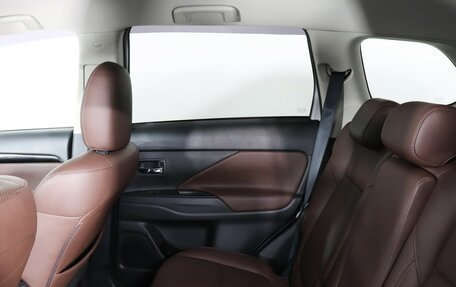 Mitsubishi Outlander III рестайлинг 3, 2020 год, 2 547 000 рублей, 12 фотография