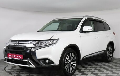 Mitsubishi Outlander III рестайлинг 3, 2020 год, 2 547 000 рублей, 1 фотография