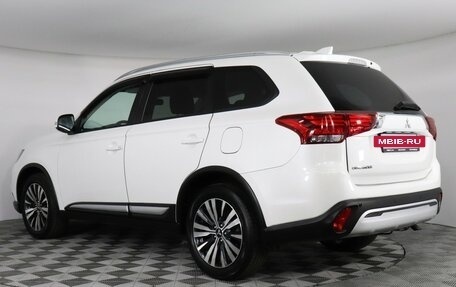 Mitsubishi Outlander III рестайлинг 3, 2020 год, 2 547 000 рублей, 7 фотография