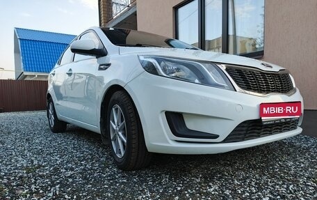 KIA Rio III рестайлинг, 2013 год, 800 000 рублей, 1 фотография