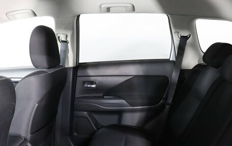 Mitsubishi Outlander III рестайлинг 3, 2018 год, 1 997 000 рублей, 12 фотография