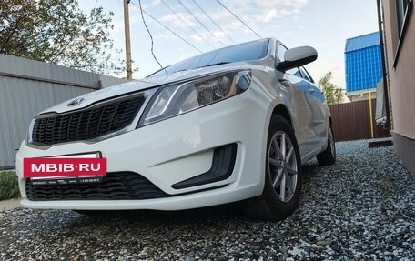 KIA Rio III рестайлинг, 2013 год, 800 000 рублей, 2 фотография